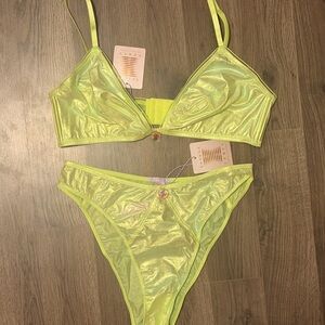 Savage X Fenty Glossy Lime Bikini Set